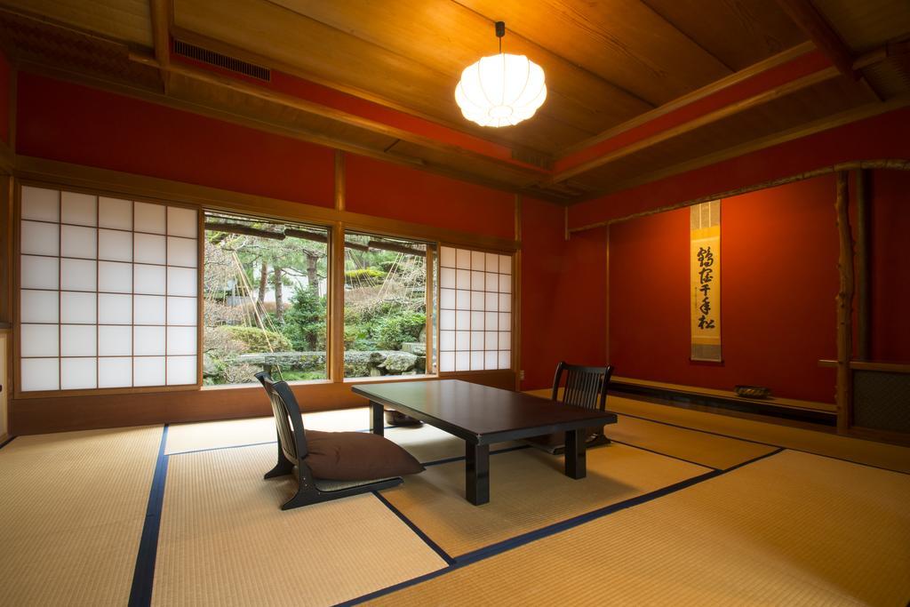 Hotel Yamanoo Kanazawa Esterno foto