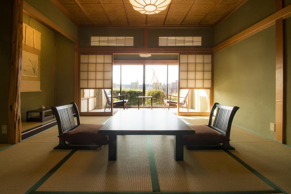 Hotel Yamanoo Kanazawa Esterno foto