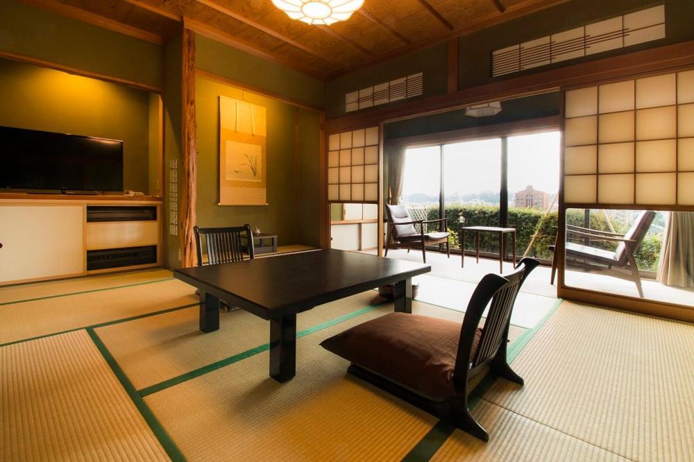 Hotel Yamanoo Kanazawa Esterno foto